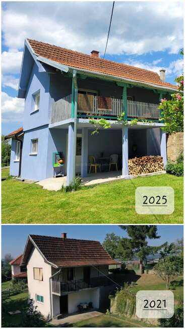 La photo montre une maison en 2021, puis en 2025 : fraîchement rénovée, avec un mur peint en bleu, un balcon réaménagé et un jardin plus soigné et plus verdoyant, l'ensemble paraissant plus lumineux et rafraîchi.