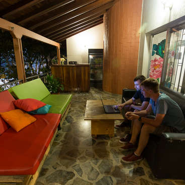 Help With Community Building In A Spanish School In Medellin