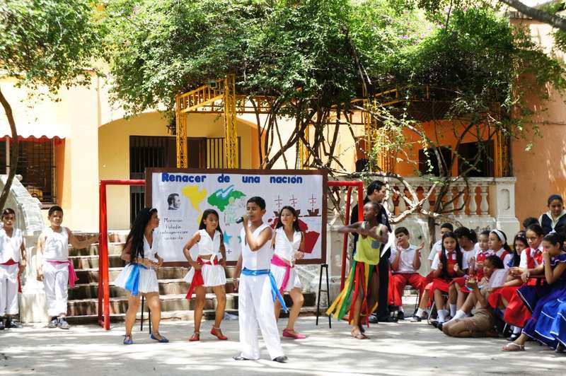 Help teach English to students and teachers at a Christian bilingual