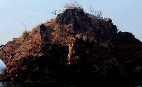 cliff jump comfort zone challenge workaway