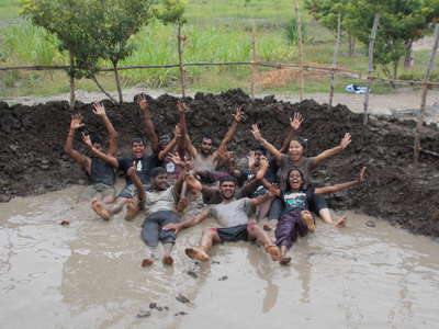 travel-workaway-group-mud-puddle