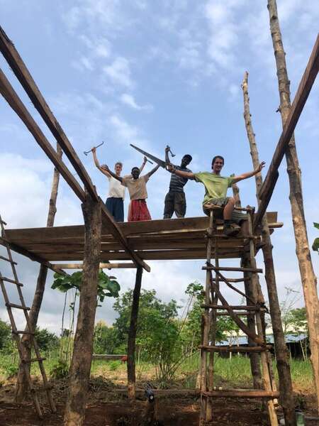 eco treehouse building workaway group community volunteer