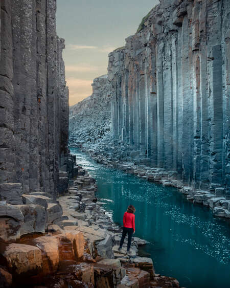 woman posing in norweigan fjoords