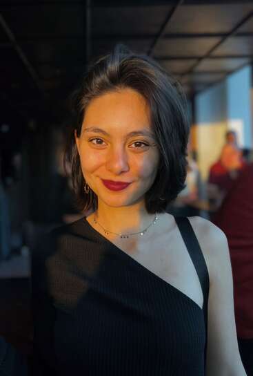 Profile photo of Laura