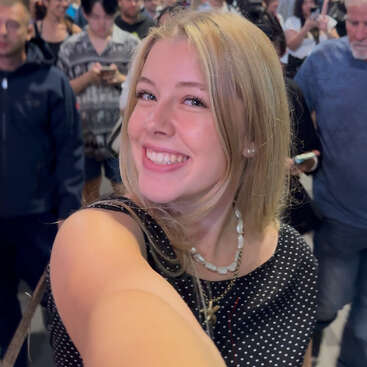 Profile photo of Leonie