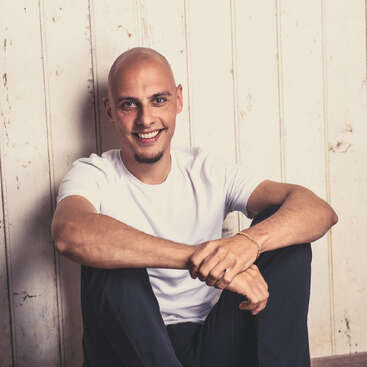 Profile photo of Simon