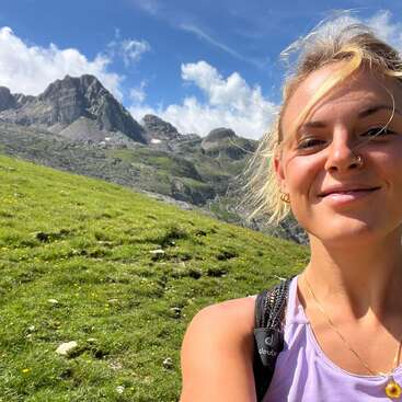 Profile photo of Laura