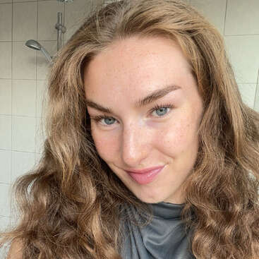 Profile photo of Lara