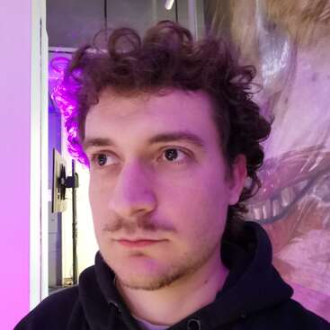 Profile photo of Florian
