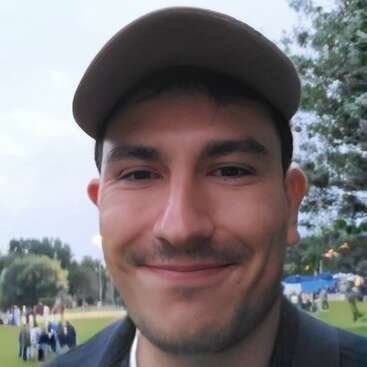 Profile photo of Julien