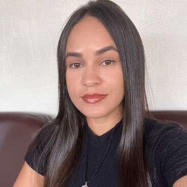 Profile photo of Cristina