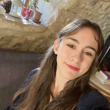 Profile photo of Elise