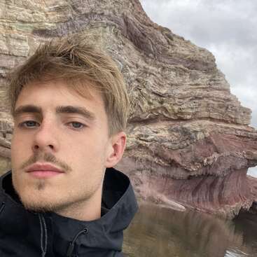 Profile photo of Tom